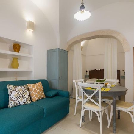 Dimora Zafferano - Guest House Ostuni Bagian luar foto