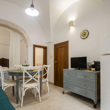 Dimora Zafferano - Guest House Ostuni Bagian luar foto